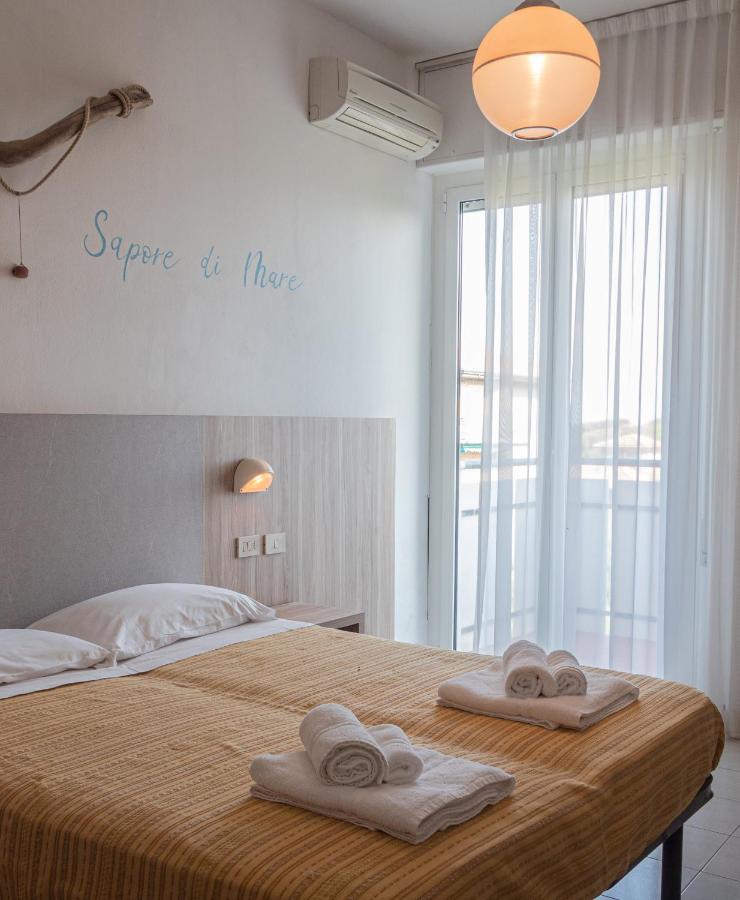 Hotel Astrid Cervia Luaran gambar