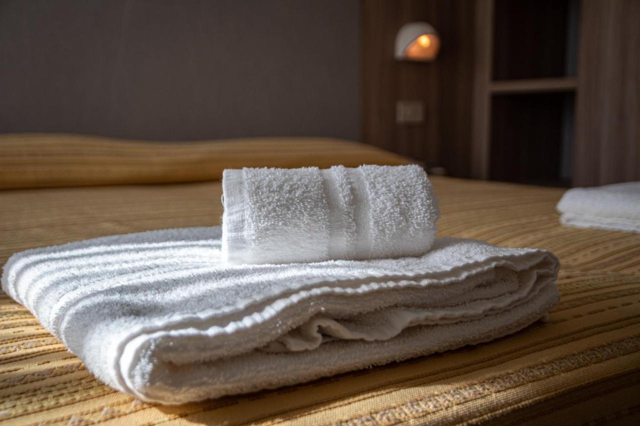 Hotel Astrid Cervia Luaran gambar