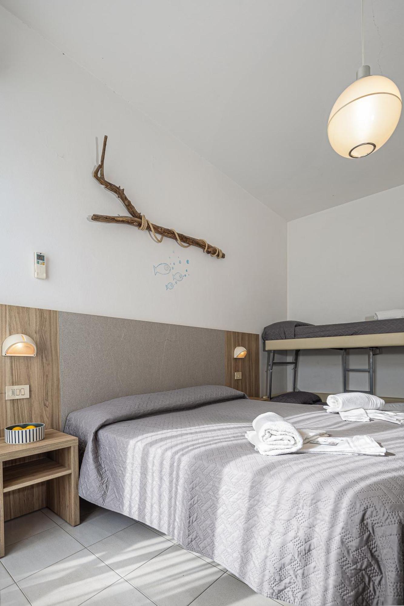 Hotel Astrid Cervia Luaran gambar