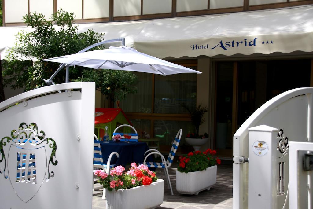 Hotel Astrid Cervia Luaran gambar