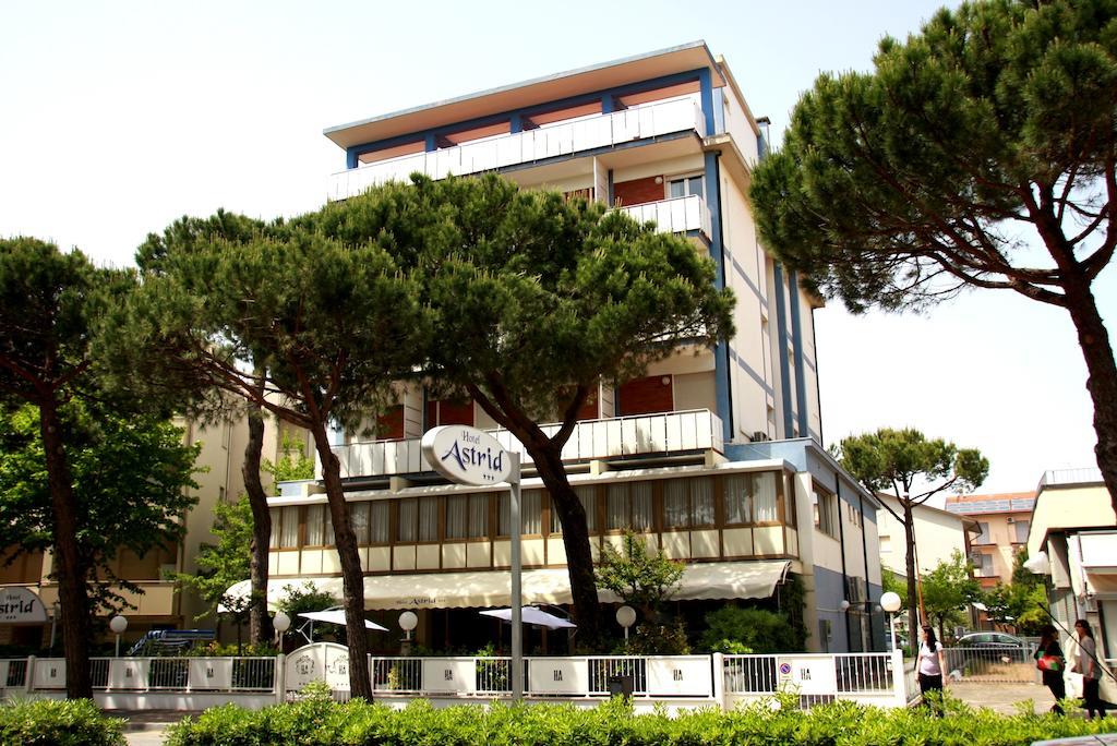 Hotel Astrid Cervia Luaran gambar