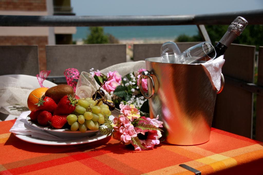 Hotel Astrid Cervia Luaran gambar