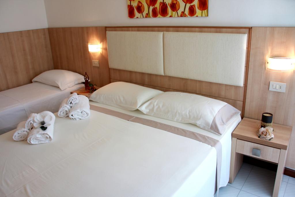 Hotel Astrid Cervia Luaran gambar