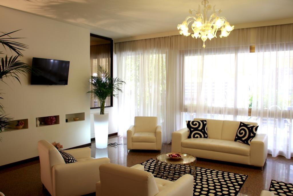 Hotel Astrid Cervia Luaran gambar